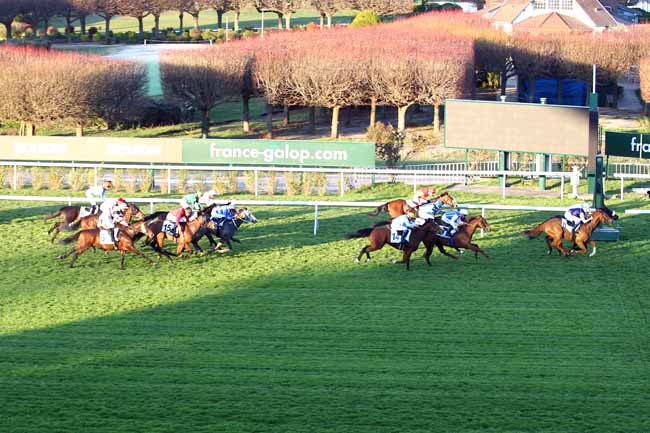Photo d'arrivée de la course pmu PRIX DE LA CHALOSSE à SAINT-CLOUD le Samedi 30 mars 2019