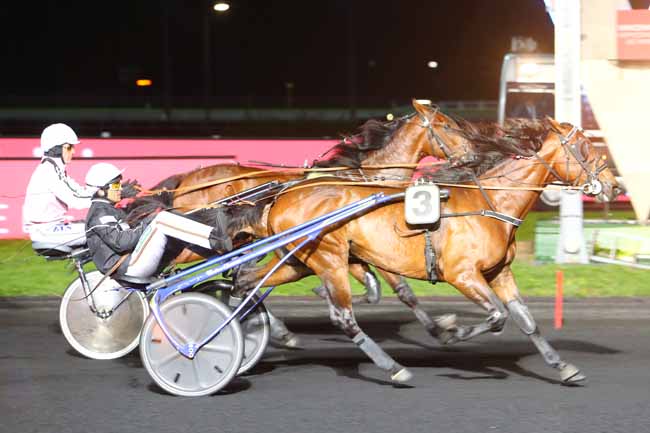 Photo d'arrivée de la course pmu PRIX ISOLDA à PARIS-VINCENNES le Vendredi 5 avril 2019