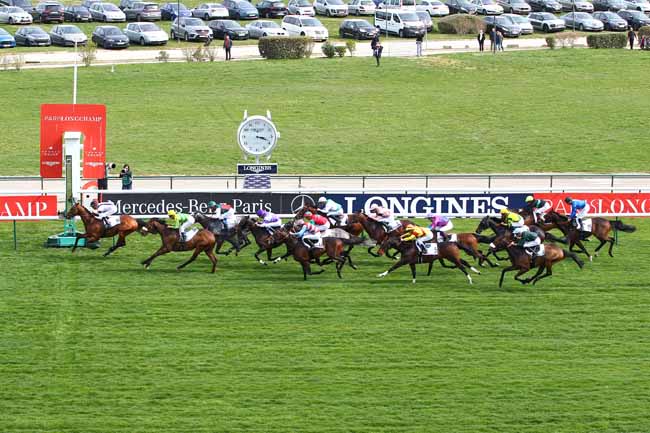 Photo d'arrivée de la course pmu GRAND HANDICAP DU BOIS DE BOULOGNE à LONGCHAMP le Dimanche 7 avril 2019