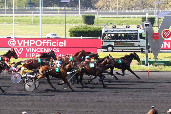 Photo d'arrivée de la course pmu PRIX D'AUXERRE à PARIS-VINCENNES le Samedi 13 avril 2019