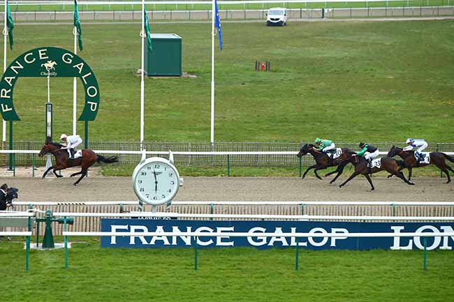 Photo d'arrivée de la course pmu PRIX DE L'AIRE CANTILIENNE à CHANTILLY le Mardi 16 avril 2019