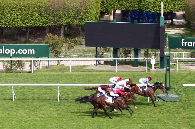 Photo d'arrivée de la course pmu PRIX DE CHATOU à SAINT-CLOUD le Jeudi 18 avril 2019
