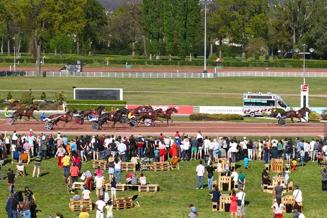 Photo d'arrivée de la course pmu PRIX DE L'ATLANTIQUE - CASINO BARRIERE ENGHIEN à ENGHIEN le Samedi 20 avril 2019