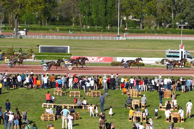 Photo d'arrivée de la course pmu PRIX DE LA PORTE D'AUTEUIL à ENGHIEN le Samedi 20 avril 2019
