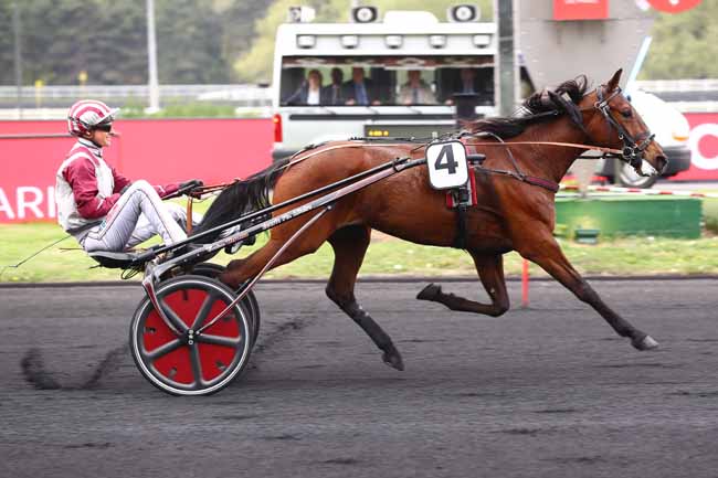 Photo d'arrivée de la course pmu PRIX MASINA à PARIS-VINCENNES le Mardi 23 avril 2019