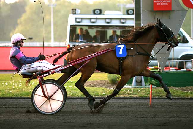 Photo d'arrivée de la course pmu PRIX ARACHNE à PARIS-VINCENNES le Mardi 30 avril 2019