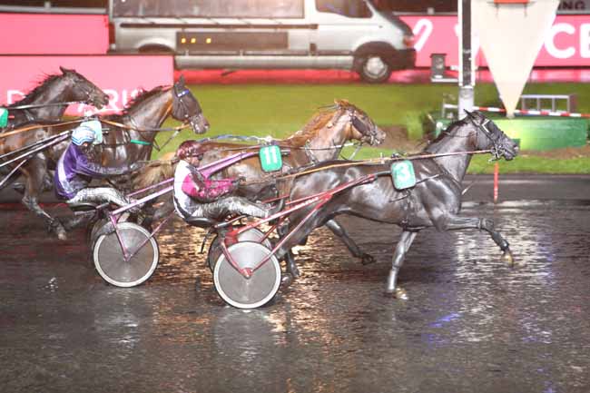 Photo d'arrivée de la course pmu PRIX ANAHITA à PARIS-VINCENNES le Vendredi 10 mai 2019