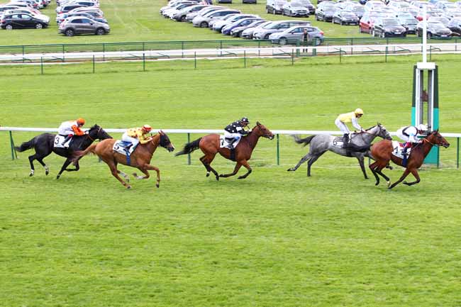 Photo d'arrivée de la course pmu PRIX DE SAINT-GEORGES à LONGCHAMP le Dimanche 12 mai 2019