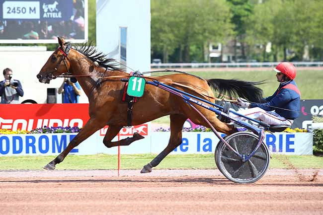 Photo d'arrivée de la course pmu PRIX DES DUCS DE NORMANDIE à CAEN le Mercredi 15 mai 2019