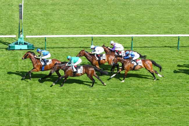 Photo d'arrivée de la course pmu PRIX DE VARENNE à LONGCHAMP le Jeudi 16 mai 2019