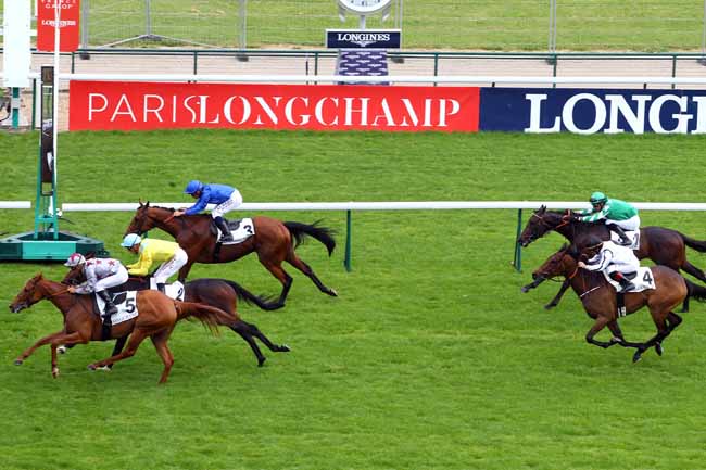 Photo d'arrivée de la course pmu PRIX DE CHAMPERRET à LONGCHAMP le Lundi 3 juin 2019