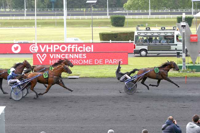 Photo d'arrivée de la course pmu PRIX DU MANS à PARIS-VINCENNES le Samedi 8 juin 2019