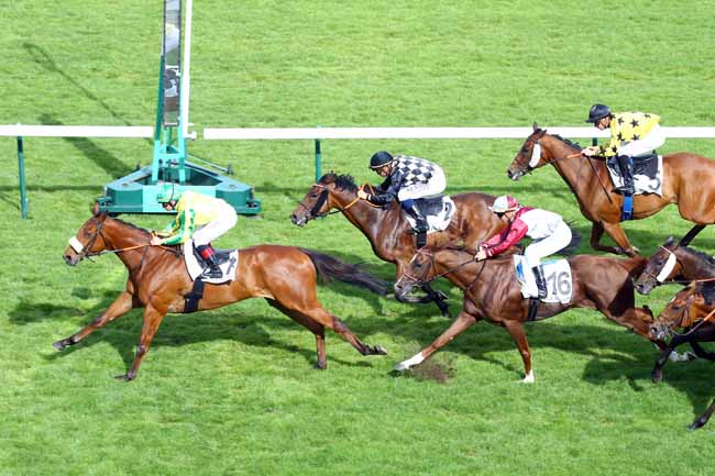 Photo d'arrivée de la course pmu PRIX D'ARGENCES à LONGCHAMP le Lundi 10 juin 2019