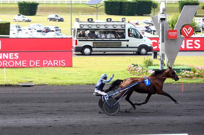 Photo d'arrivée de la course pmu PRIX DE NESLES à PARIS-VINCENNES le Dimanche 23 juin 2019