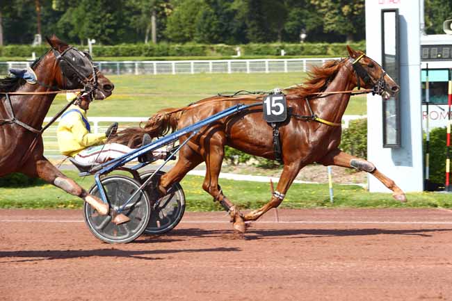 Photo d'arrivée de la course pmu PRIX DE LA NATION à ENGHIEN le Mercredi 26 juin 2019