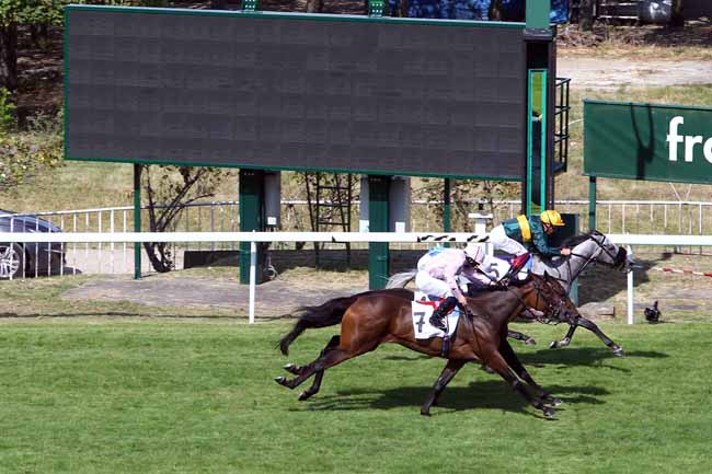 Photo d'arrivée de la course pmu GRAND PRIX DE SAINT-CLOUD à SAINT-CLOUD le Dimanche 30 juin 2019