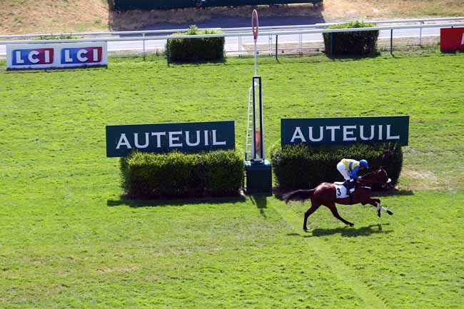 Photo d'arrivée de la course pmu PRIX AL CAPONE II à AUTEUIL le Mardi 2 juillet 2019