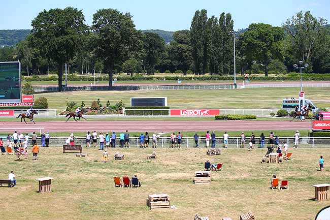 Photo d'arrivée de la course pmu PRIX D'ARMENTIERES à ENGHIEN le Samedi 6 juillet 2019