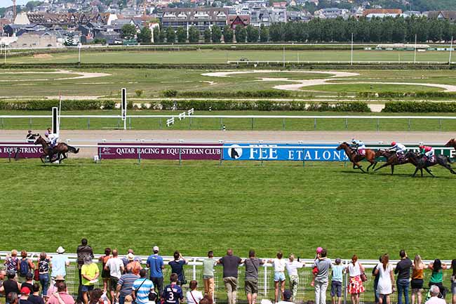 Photo d'arrivée de la course pmu QATAR PRIX DE TROARN à DEAUVILLE le Dimanche 7 juillet 2019