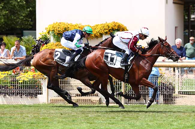 Photo d'arrivée de la course pmu PRIX BURGOS à VICHY le Jeudi 18 juillet 2019