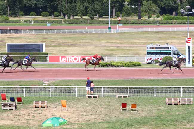 Photo d'arrivée de la course pmu PRIX DE LA PLACE D'ITALIE à ENGHIEN le Mercredi 24 juillet 2019