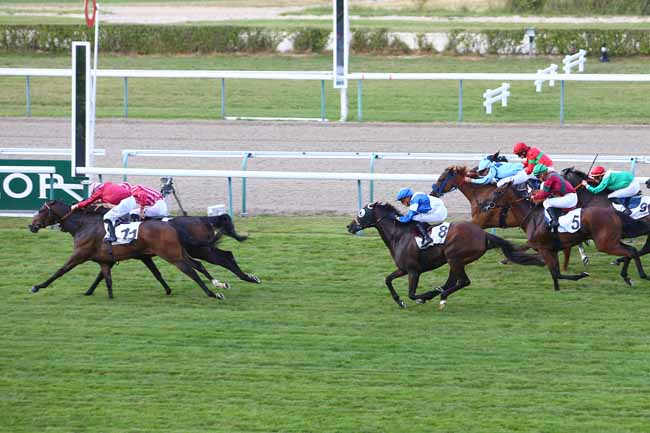 Photo d'arrivée de la course pmu PRIX DES GRANDS MAGASINS à DEAUVILLE le Jeudi 25 juillet 2019