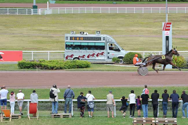 Photo d'arrivée de la course pmu PRIX D'ETAIN à ENGHIEN le Samedi 27 juillet 2019