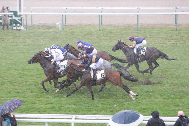 Photo d'arrivée de la course pmu PRIX SEEKING THE PEARL à DEAUVILLE le Mardi 30 juillet 2019