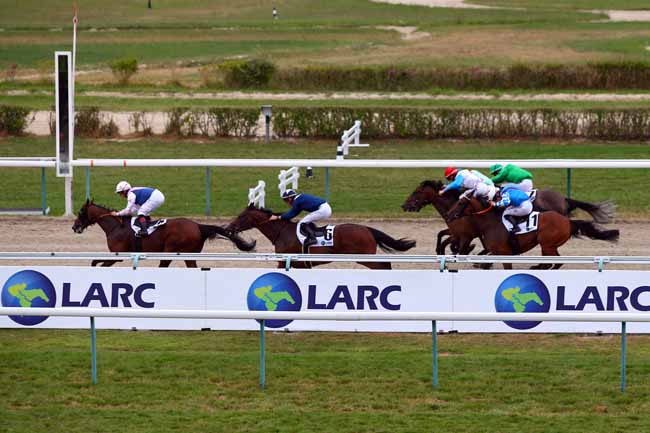 Photo d'arrivée de la course pmu PRIX HIPODROMO DE GAVEA à DEAUVILLE le Dimanche 4 août 2019