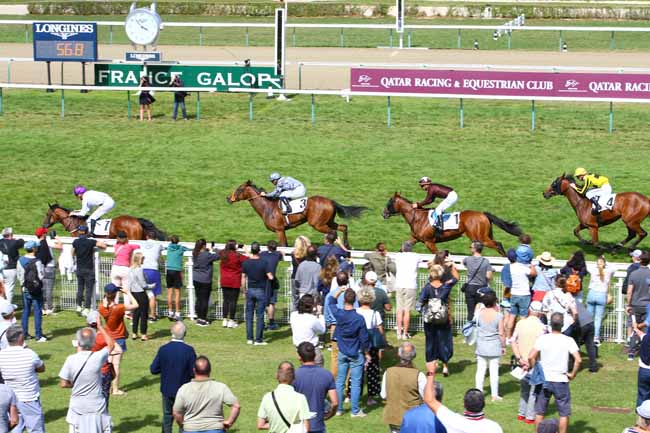 Photo d'arrivée de la course pmu PRIX CAVALASSUR - PRIX DE LA VALLEE D'AUGE à DEAUVILLE le Samedi 10 août 2019