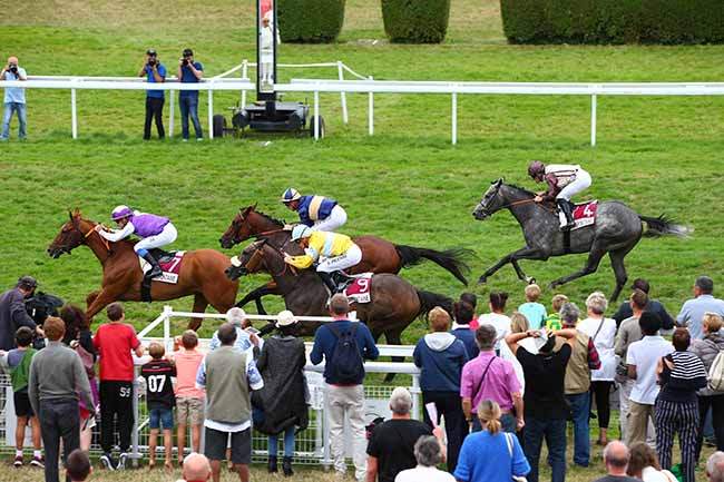 Photo d'arrivée de la course pmu PRIX SOAL RACING à CLAIREFONTAINE le Vendredi 16 août 2019