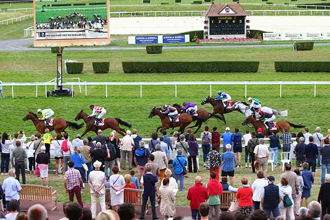 Photo d'arrivée de la course pmu PRIX SUD-OUEST à CLAIREFONTAINE le Vendredi 16 août 2019
