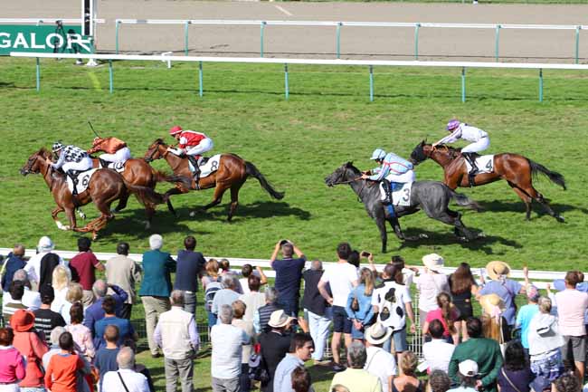 Photo d'arrivée de la course pmu PRIX D'ENGLESQUEVILLE à DEAUVILLE le Mardi 20 août 2019