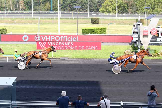 Photo d'arrivée de la course pmu PRIX DE SAINT-GALMIER à PARIS-VINCENNES le Mercredi 28 août 2019