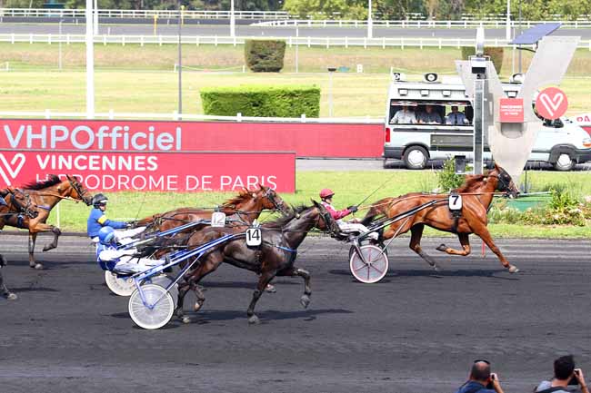 Photo d'arrivée de la course pmu PRIX DE METZ à PARIS-VINCENNES le Mercredi 28 août 2019