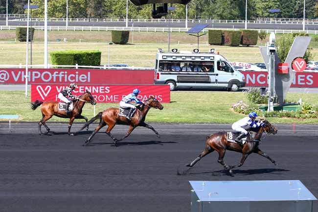 Photo d'arrivée de la course pmu PRIX LEGOUX-LONGPRE à PARIS-VINCENNES le Samedi 31 août 2019