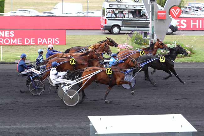 Photo d'arrivée de la course pmu PRIX D'EAUBONNE à PARIS-VINCENNES le Samedi 7 septembre 2019