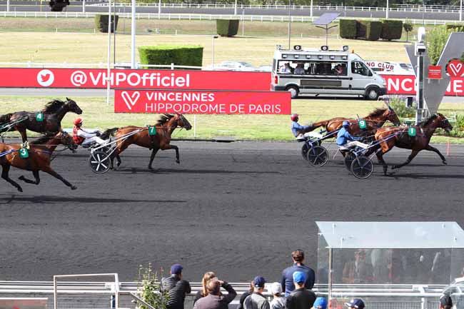Photo d'arrivée de la course pmu PRIX AUBRION DU GERS à PARIS-VINCENNES le Samedi 7 septembre 2019