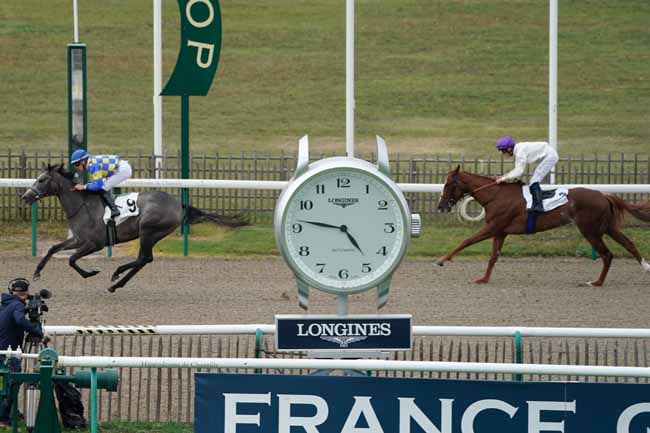 Photo d'arrivée de la course pmu PRIX DE L'ENTONNOIR à CHANTILLY le Lundi 9 septembre 2019