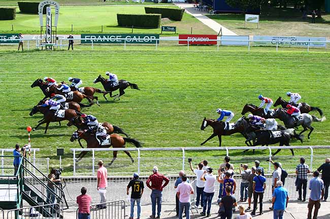 Photo d'arrivée de la course pmu PRIX DES AUNETTES à MAISONS-LAFFITTE le Lundi 16 septembre 2019
