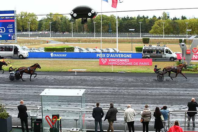 Photo d'arrivée de la course pmu PRIX D'AUVERGNE à PARIS-VINCENNES le Dimanche 22 septembre 2019