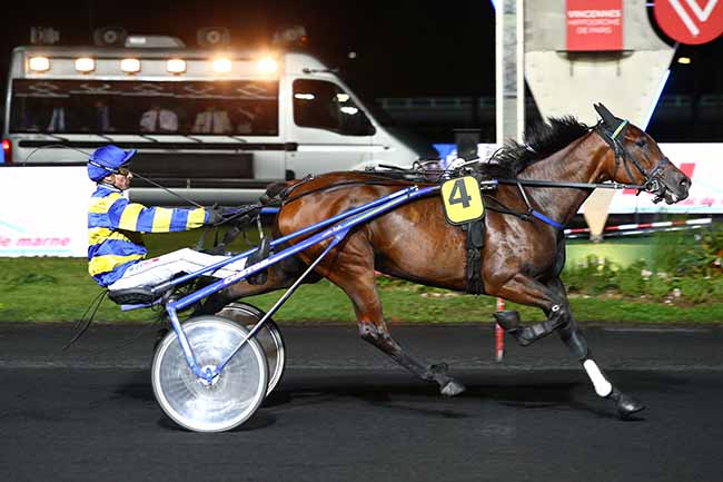 Photo d'arrivée de la course pmu PRIX DE LA CNL à PARIS-VINCENNES le Vendredi 27 septembre 2019
