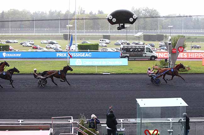 Photo d'arrivée de la course pmu PRIX D'ISSIGEAC à PARIS-VINCENNES le Dimanche 29 septembre 2019