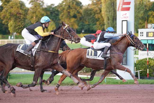 Photo d'arrivée de la course pmu PRIX DU JARDIN DU LUXEMBOURG à ENGHIEN le Mercredi 9 octobre 2019