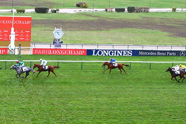 Photo d'arrivée de la course pmu PRIX ROYAL-OAK à LONGCHAMP le Dimanche 27 octobre 2019