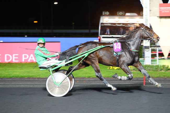 Photo d'arrivée de la course pmu PRIX LAMEIA à PARIS-VINCENNES le Mardi 29 octobre 2019