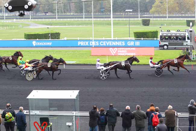 Photo d'arrivée de la course pmu PRIX DES CEVENNES à PARIS-VINCENNES le Mercredi 30 octobre 2019