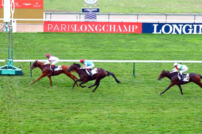 Photo d'arrivée de la course pmu PRIX DES CAPUCINES à LONGCHAMP le Jeudi 31 octobre 2019
