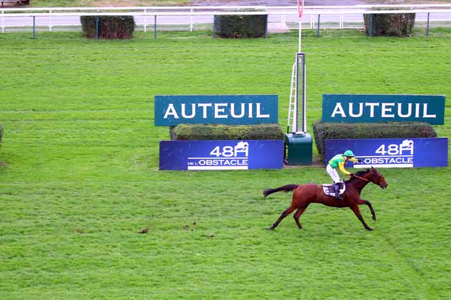 Photo d'arrivée de la course pmu 119EME PRIX DE FRANCE à AUTEUIL le Samedi 2 novembre 2019