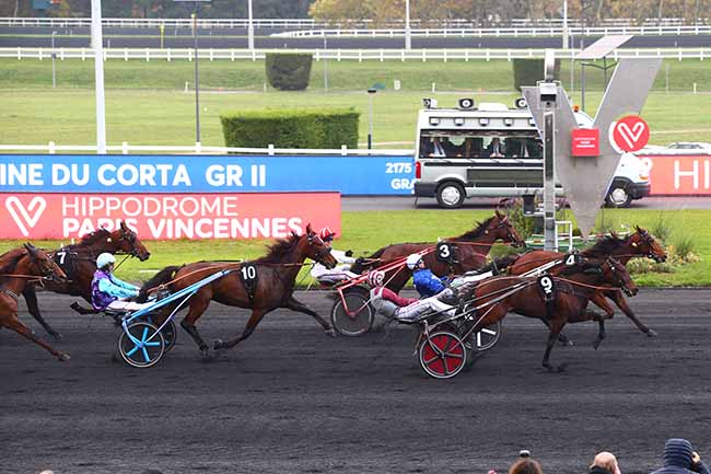 Photo d'arrivée de la course pmu PRIX REINE DU CORTA à PARIS-VINCENNES le Samedi 9 novembre 2019